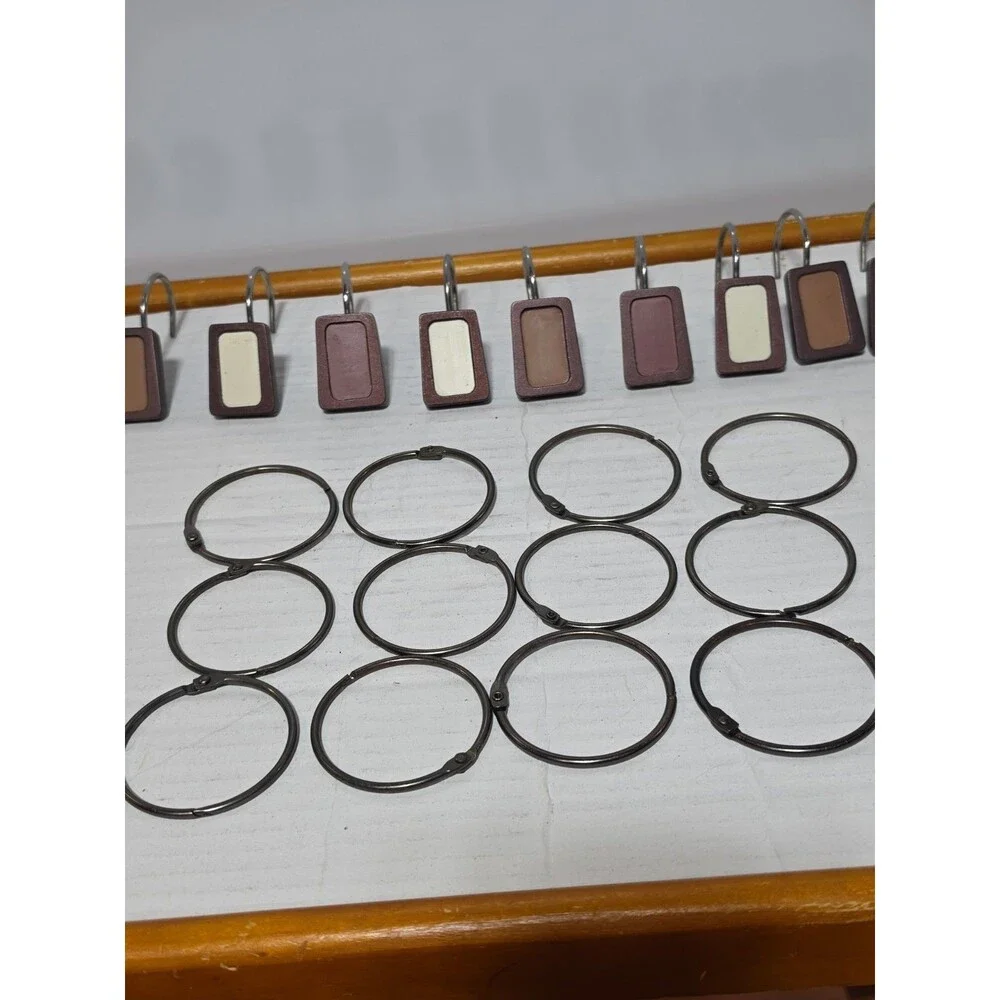12 Shower curtain hooks Rectangular Burg/Cream/Tan And 12 Rings . By  I-Design